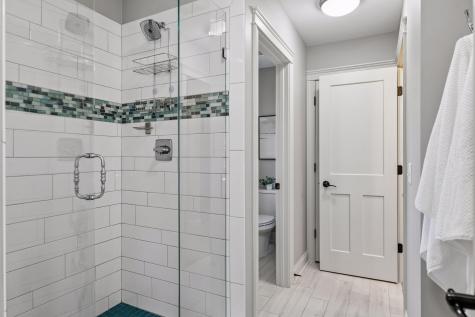6671 Amberwood Lane Chanhassen MN 55317