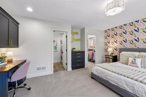 6671 Amberwood Lane Chanhassen MN 55317