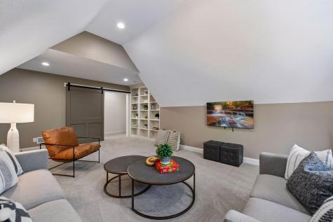 6671 Amberwood Lane Chanhassen MN 55317
