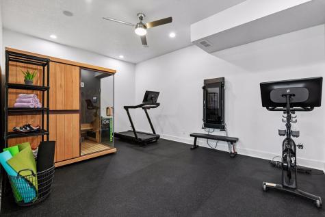 6671 Amberwood Lane Chanhassen MN 55317