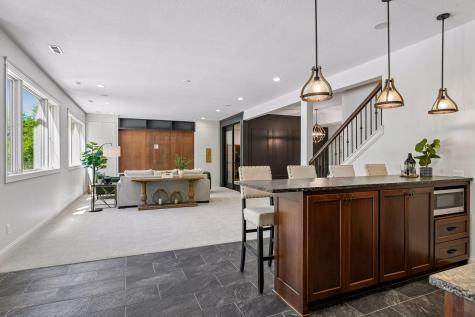 6671 Amberwood Lane Chanhassen MN 55317
