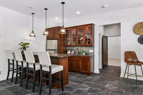 6671 Amberwood Lane Chanhassen MN 55317