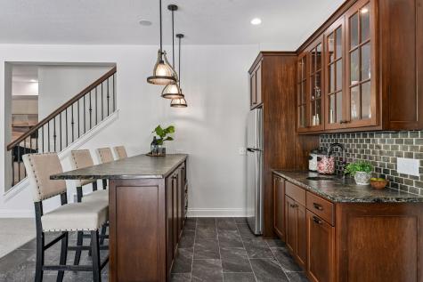 6671 Amberwood Lane Chanhassen MN 55317