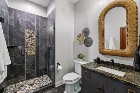 6671 Amberwood Lane Chanhassen MN 55317