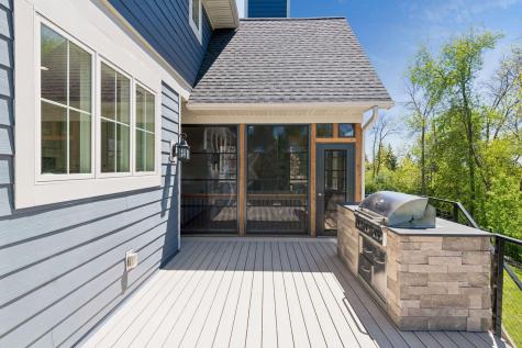 6671 Amberwood Lane Chanhassen MN 55317