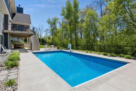 6671 Amberwood Lane Chanhassen MN 55317