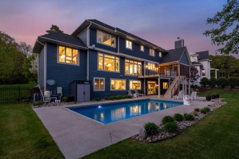 6671 Amberwood Lane Chanhassen MN 55317