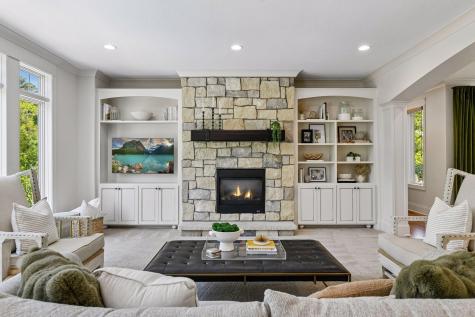 6671 Amberwood Lane Chanhassen MN 55317