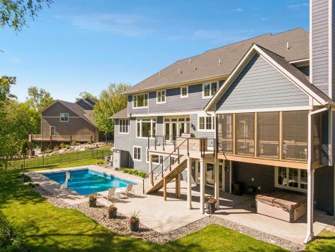 6671 Amberwood Lane Chanhassen MN 55317