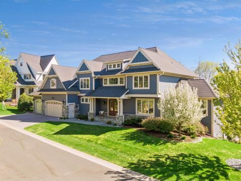 6671 Amberwood Lane Chanhassen MN 55317