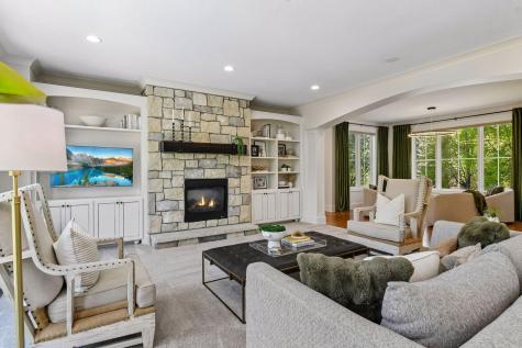 6671 Amberwood Lane Chanhassen MN 55317