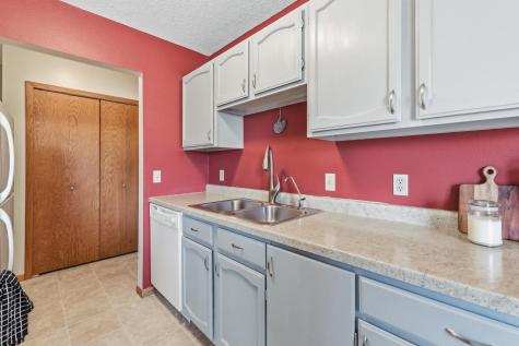 2401 16th Avenue S Fargo ND 58103