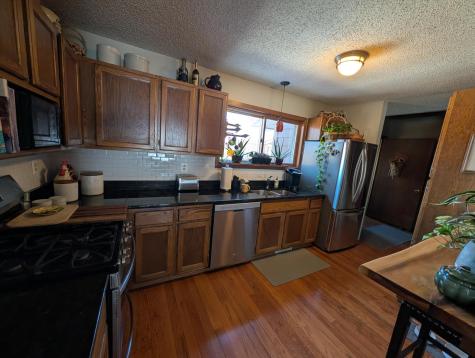 2445 Crestwood Drive North Saint Paul MN 55109