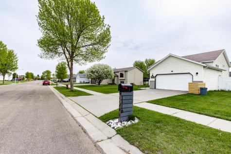1116 18th Street N Moorhead MN 56560