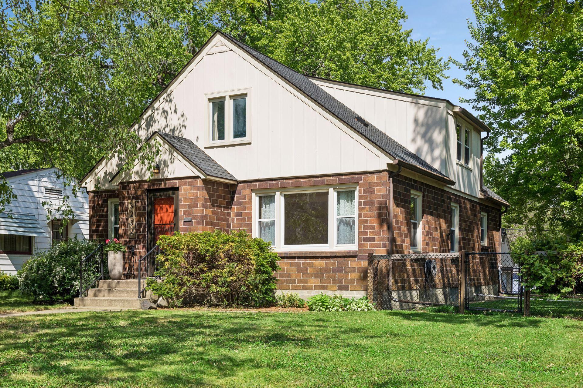 3232 Drew Avenue N Robbinsdale MN 55422