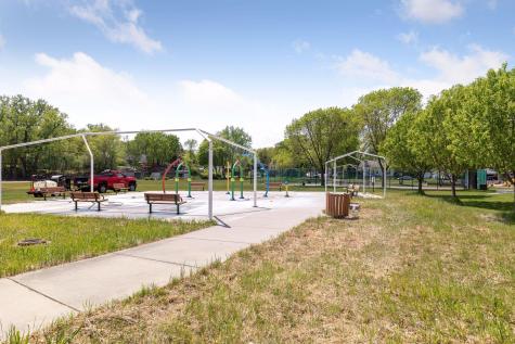 3232 Drew Avenue N Robbinsdale MN 55422