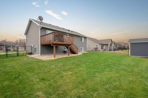 5413 Weatherstone Drive NW Rochester MN 55901