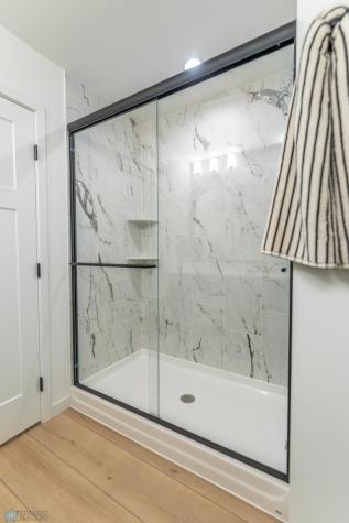 6841 Sunrise Point Horace ND 58047