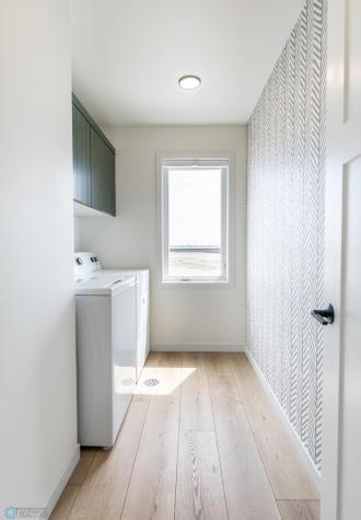 6841 Sunrise Point Horace ND 58047