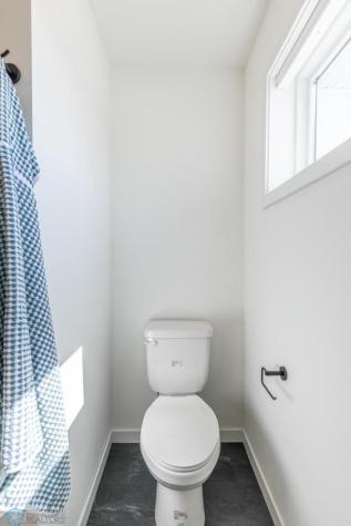 6841 Sunrise Point Horace ND 58047