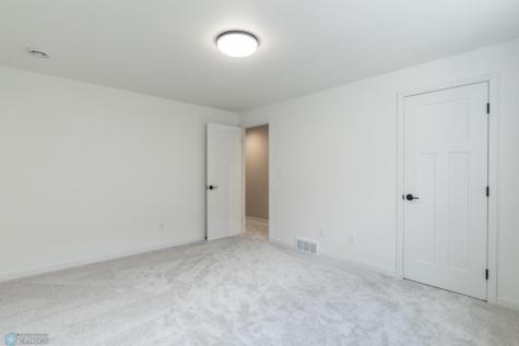 6841 Sunrise Point Horace ND 58047