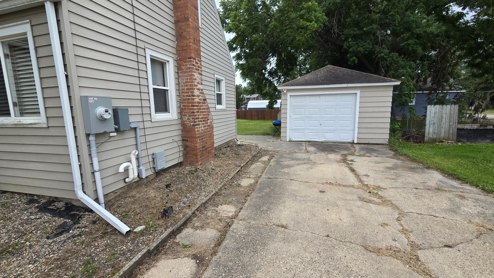 2002 3rd Avenue NE Austin MN 55912