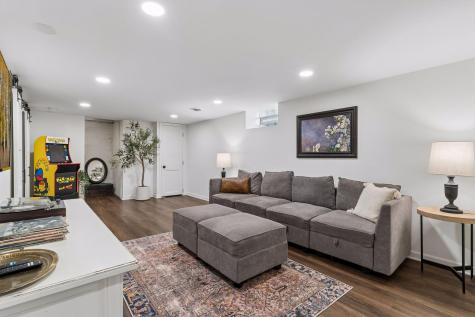 1654 Juno Avenue Saint Paul MN 55116