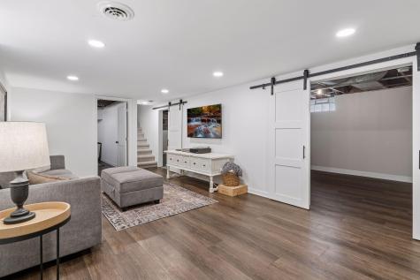 1654 Juno Avenue Saint Paul MN 55116