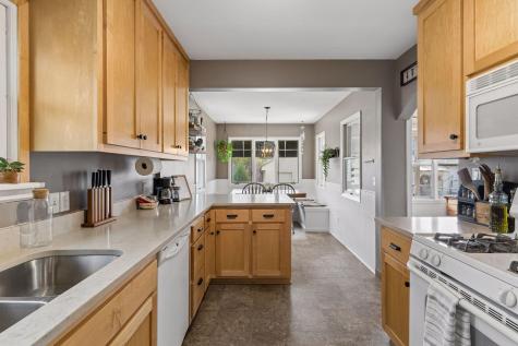1654 Juno Avenue Saint Paul MN 55116