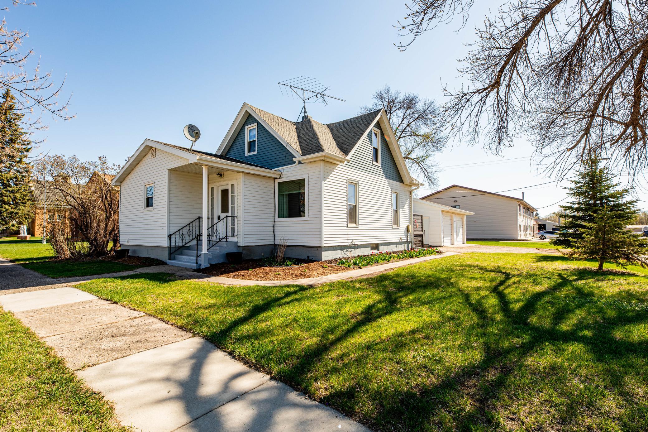 711 Oak Street Lisbon ND 58054