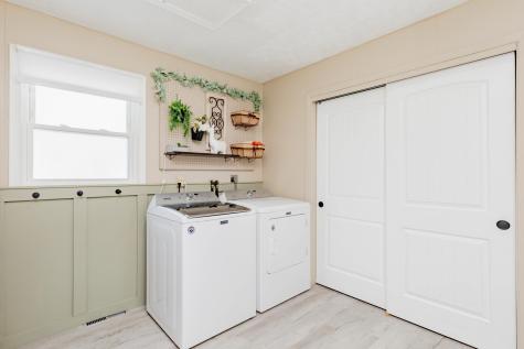 711 Oak Street Lisbon ND 58054