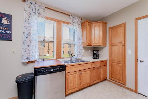 711 Oak Street Lisbon ND 58054