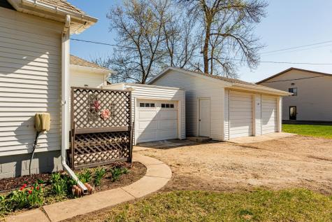 711 Oak Street Lisbon ND 58054