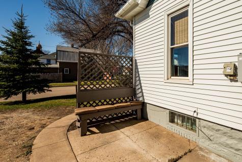711 Oak Street Lisbon ND 58054