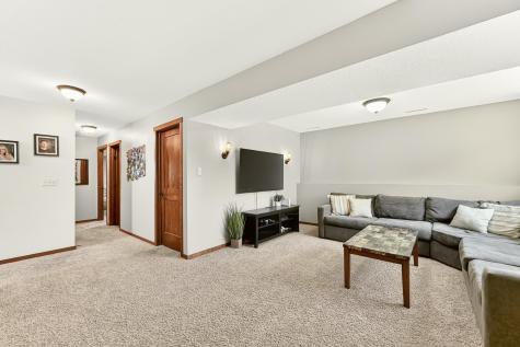 4553 Arctic Fox Road NW Rochester MN 55901