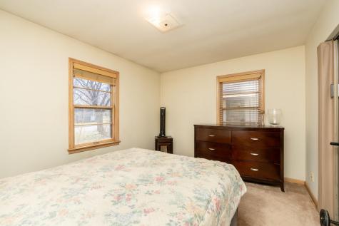 709 Shakopee Avenue E Shakopee MN 55379