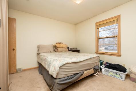 709 Shakopee Avenue E Shakopee MN 55379