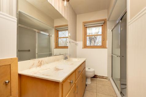 709 Shakopee Avenue E Shakopee MN 55379