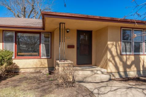 709 Shakopee Avenue E Shakopee MN 55379