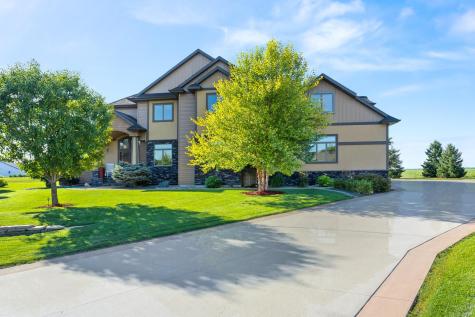 4856 2nd Street SW Moorhead MN 56560