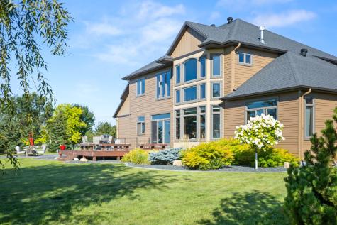 4856 2nd Street SW Moorhead MN 56560