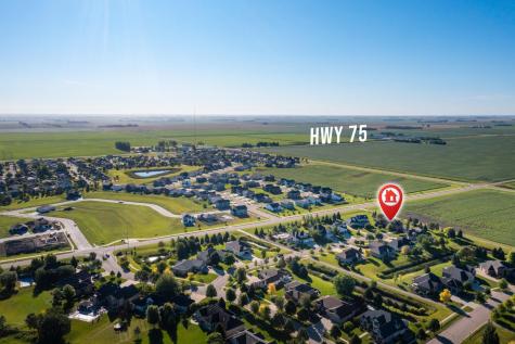 4856 2nd Street SW Moorhead MN 56560