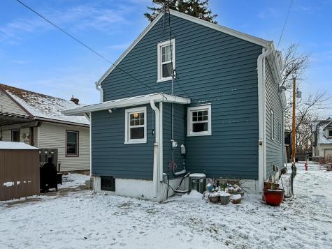 337 Elmwood Avenue S Fargo ND 58103