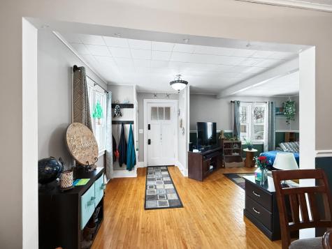 337 Elmwood Avenue S Fargo ND 58103