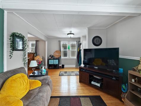 337 Elmwood Avenue S Fargo ND 58103