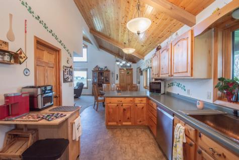 495 3rd Avenue Davenport ND 58021