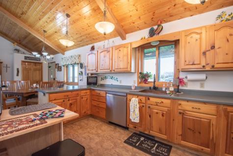495 3rd Avenue Davenport ND 58021