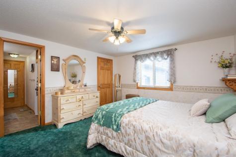495 3rd Avenue Davenport ND 58021