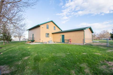 495 3rd Avenue Davenport ND 58021