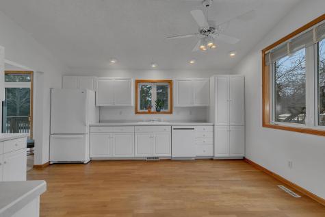 2740 Le Homme Dieu Heights NE Alexandria MN 56308